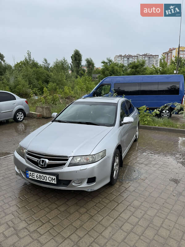Седан Honda Accord 2006 в Черновцах