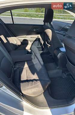 Седан Honda Accord 2015 в 