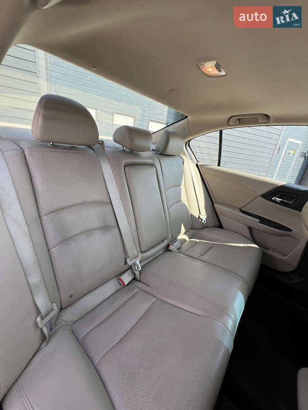 Седан Honda Accord 2013 в Івано-Франківську
