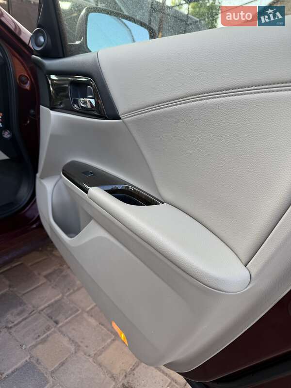 Седан Honda Accord 2013 в Рівному