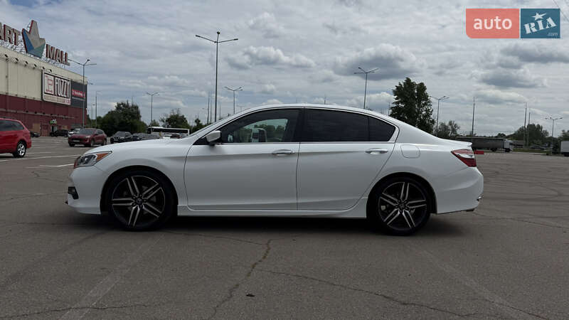Седан Honda Accord 2016 в Киеве