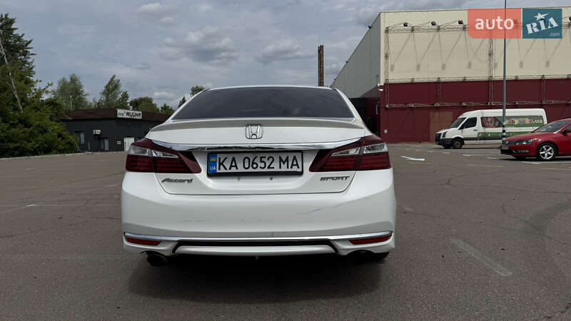Седан Honda Accord 2016 в Киеве