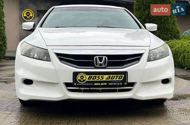 Купе Honda Accord 2012 в 