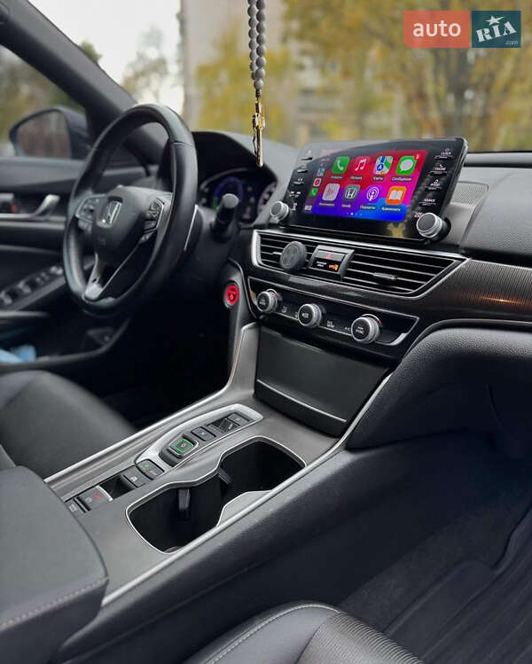Седан Honda Accord 2022 в Львове