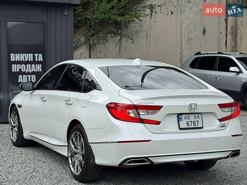 Седан Honda Accord 2018 в Днепре