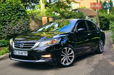 Седан Honda Accord 2015 в 