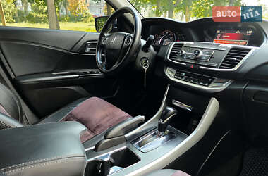 Седан Honda Accord 2015 в 