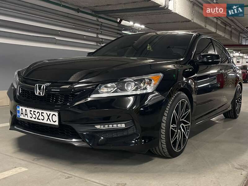 Седан Honda Accord 2016 в Києві
