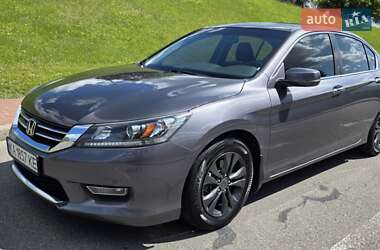 Седан Honda Accord 2013 в Киеве