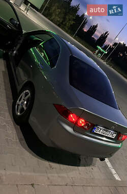 Седан Honda Accord 2004 в 