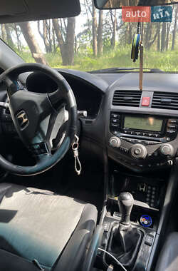 Седан Honda Accord 2003 в 