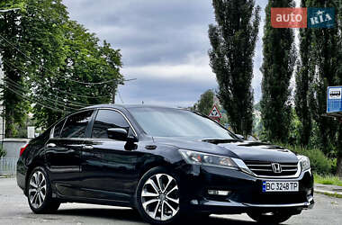 Седан Honda Accord 2015 в Киеве