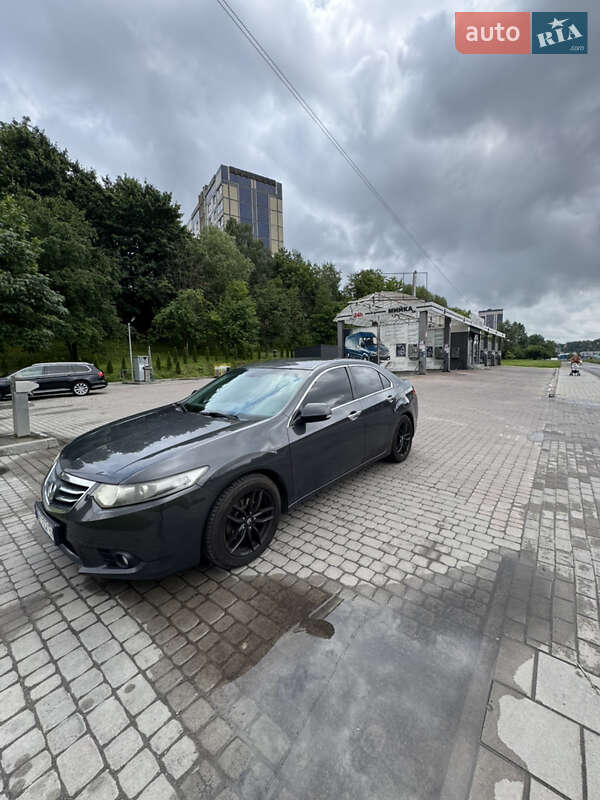 Седан Honda Accord 2011 в Львові