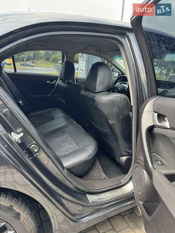 Седан Honda Accord 2011 в Львові