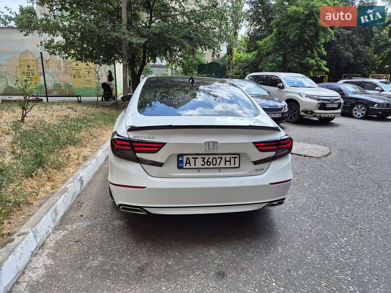 Седан Honda Accord 2018 в Одессе