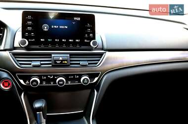 Седан Honda Accord 2019 в 