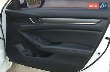 Седан Honda Accord 2019 в 