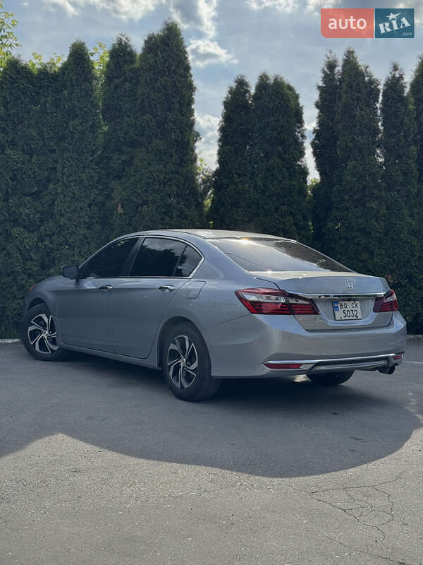 Седан Honda Accord 2016 в Тернополі