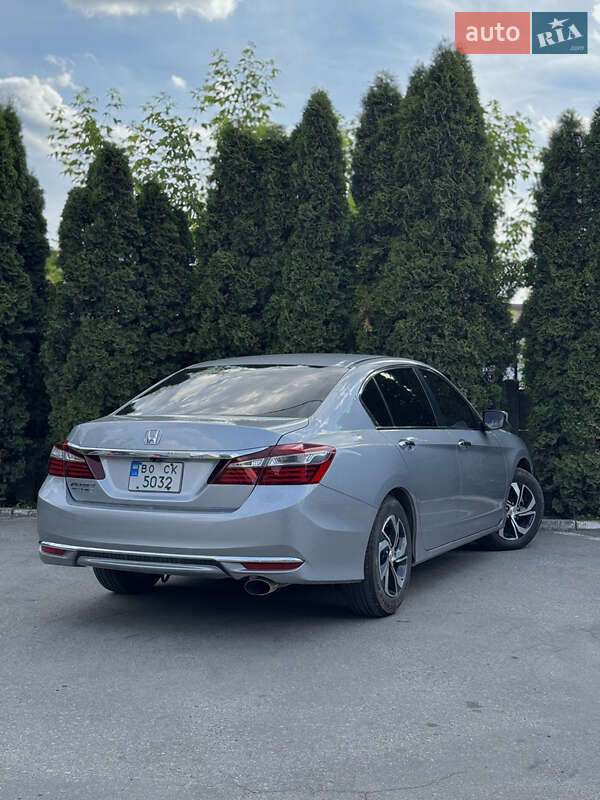 Седан Honda Accord 2016 в Тернополі