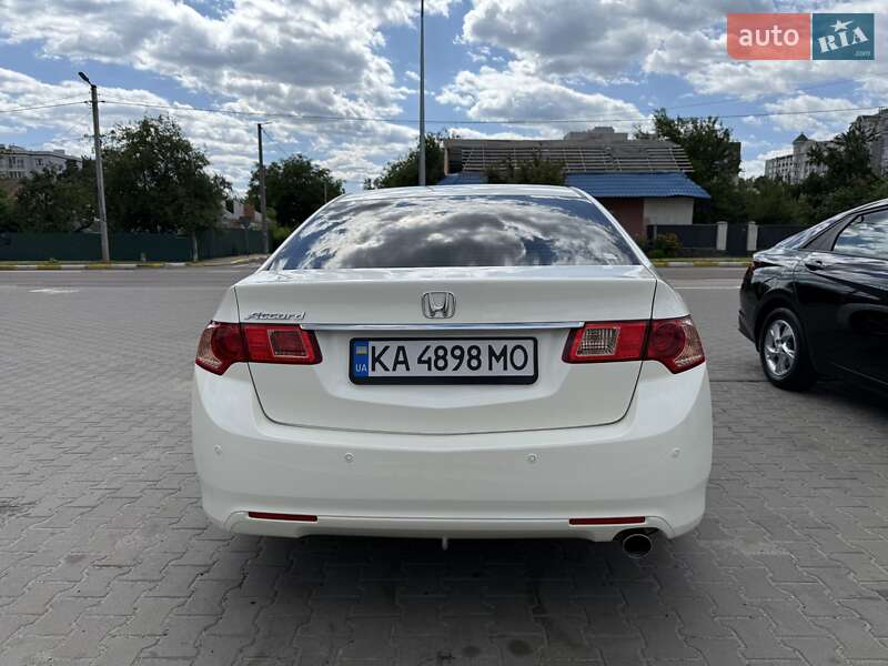 Седан Honda Accord 2011 в Ирпене