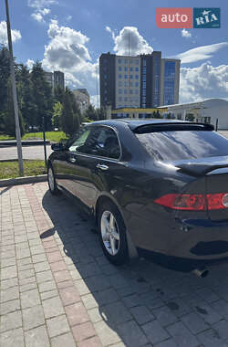 Седан Honda Accord 2004 в 