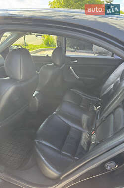 Седан Honda Accord 2004 в 