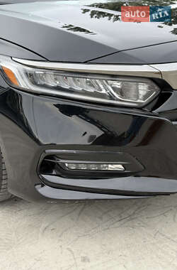 Седан Honda Accord 2018 в 