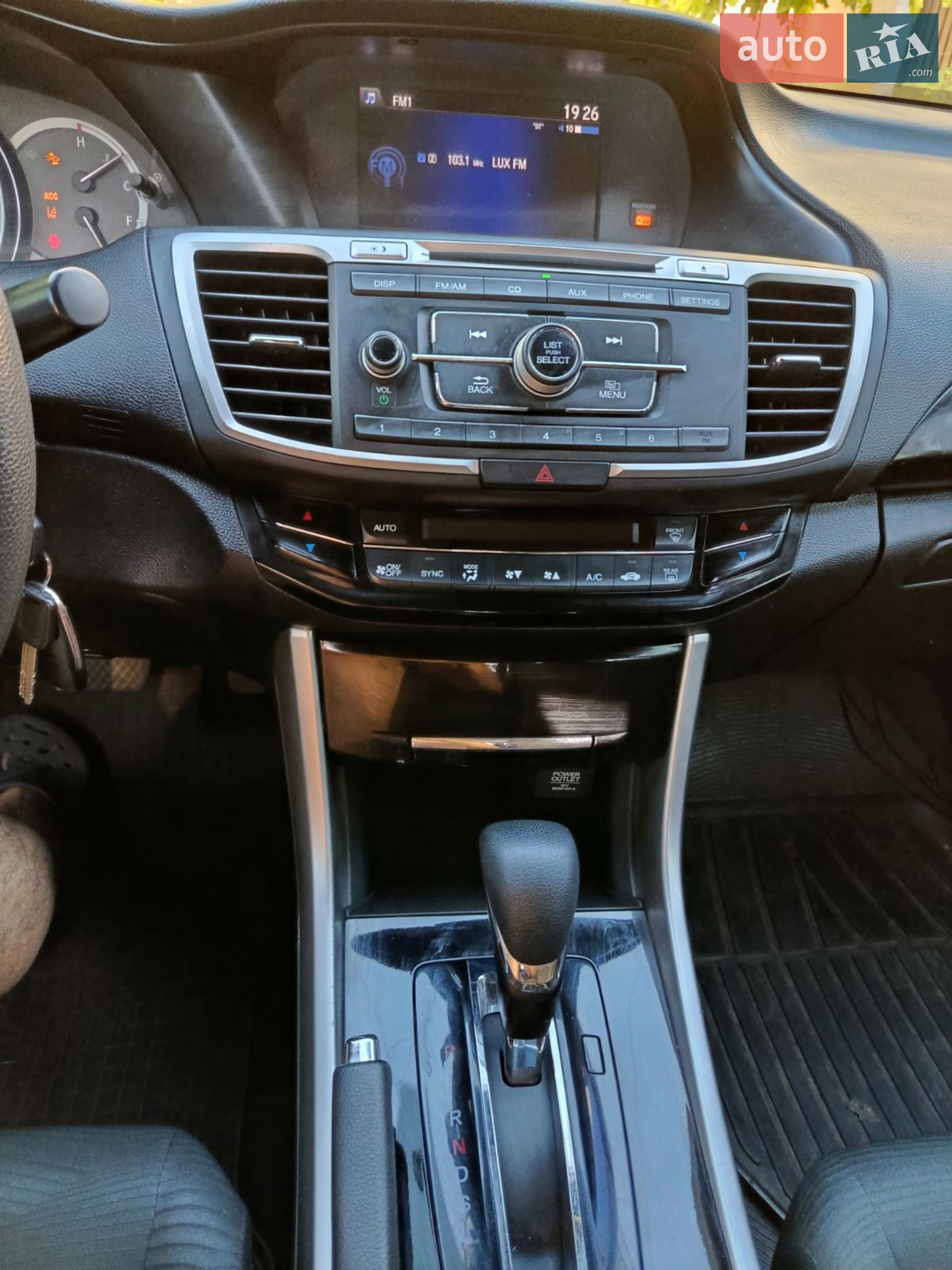 2017 Honda Accord - мініатюра 16