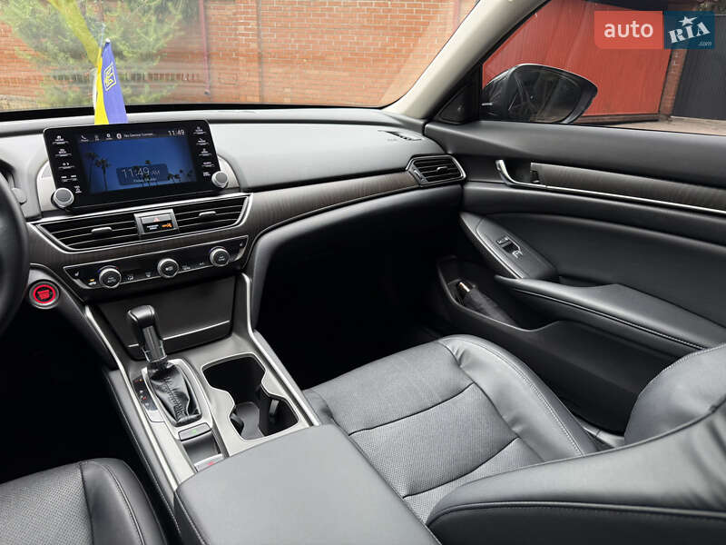 Седан Honda Accord 2018 в Львове