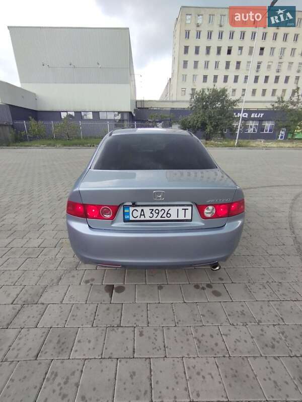 Седан Honda Accord 2004 в Черкасах