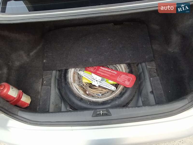 Седан Honda Accord 2005 в Черновцах