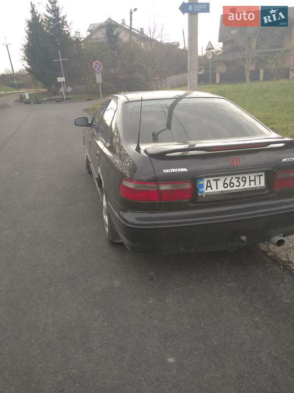 Седан Honda Accord 1997 в Долине