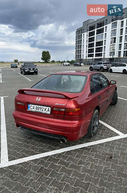 Седан Honda Accord 1993 в 