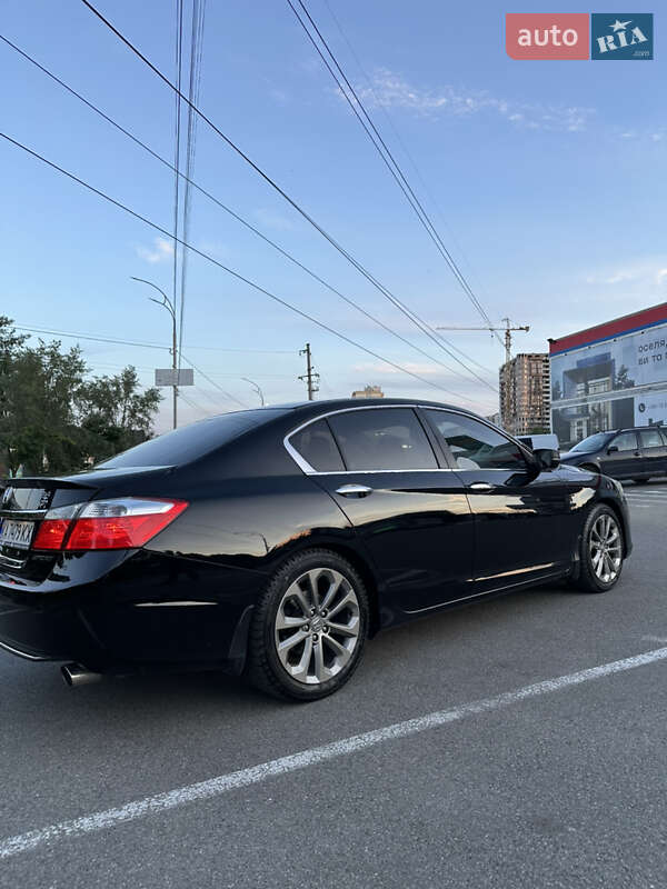 Седан Honda Accord 2015 в Києві