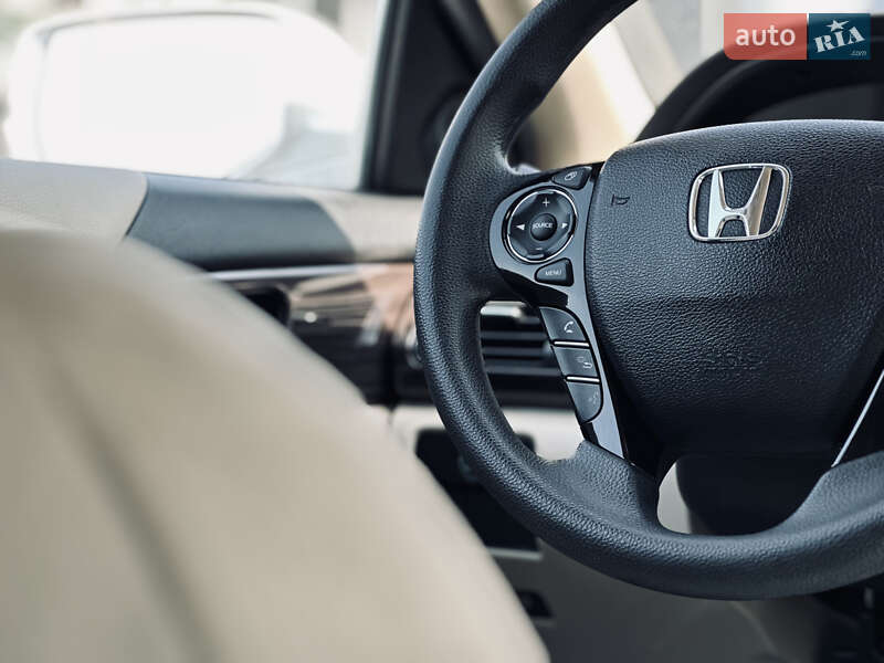 Седан Honda Accord 2015 в Кременчуге