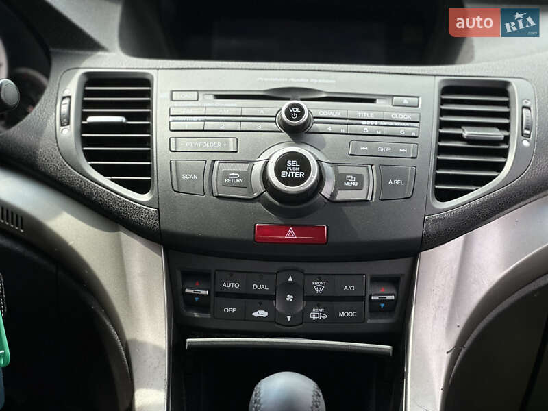 Седан Honda Accord 2010 в Львове