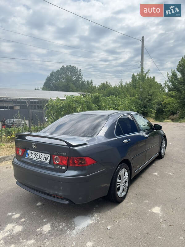 Седан Honda Accord 2004 в Житомирі