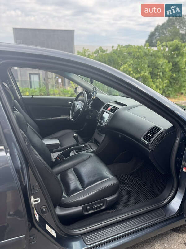 Седан Honda Accord 2004 в Житомирі