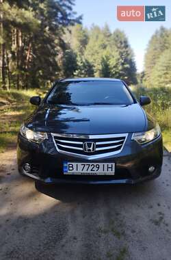 Седан Honda Accord 2011 в Гадяче