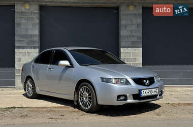 Седан Honda Accord 2004 в 
