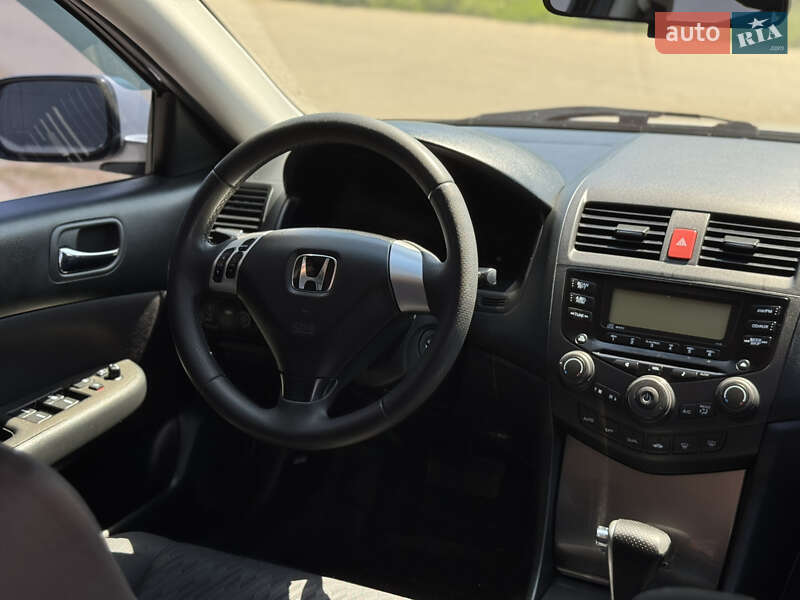 Седан Honda Accord 2004 в Харькове