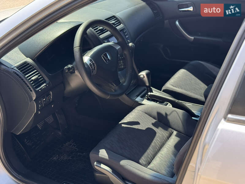Седан Honda Accord 2004 в Харькове