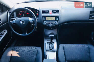 Седан Honda Accord 2004 в 