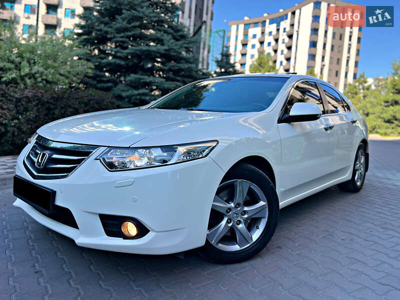Седан Honda Accord 2012 в Киеве