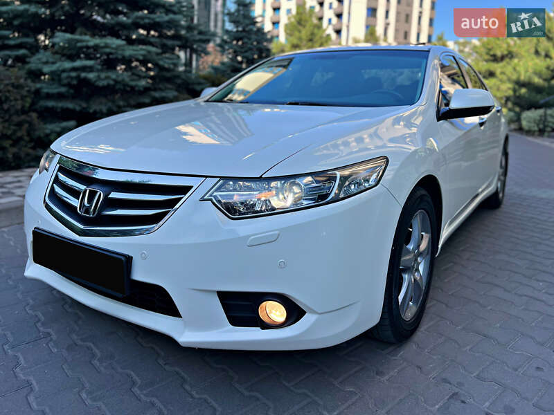 Седан Honda Accord 2012 в Киеве
