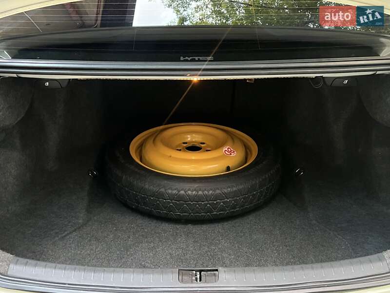 Седан Honda Accord 2012 в Киеве