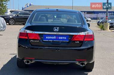 Седан Honda Accord 2013 в 
