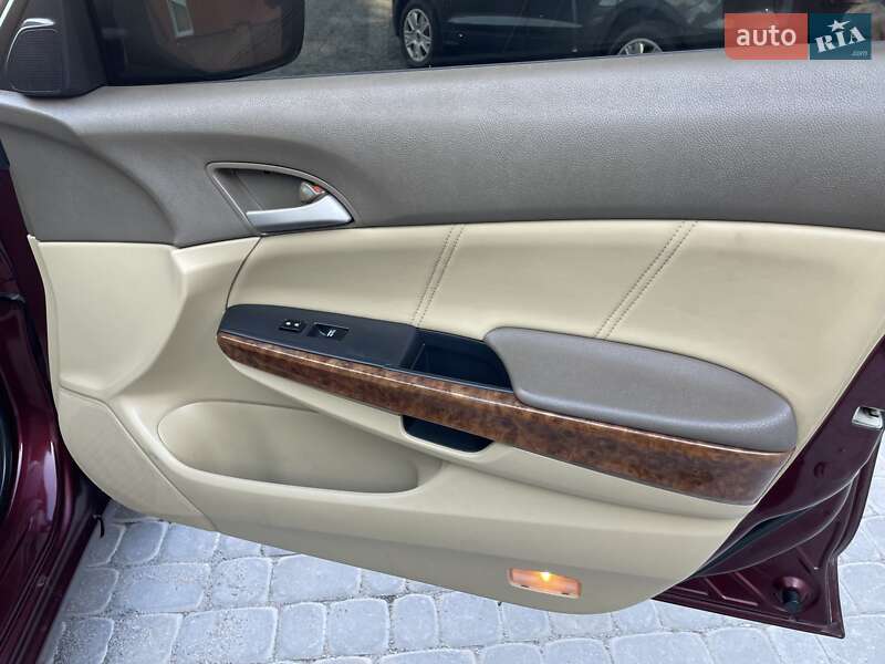 Седан Honda Accord 2008 в Виннице