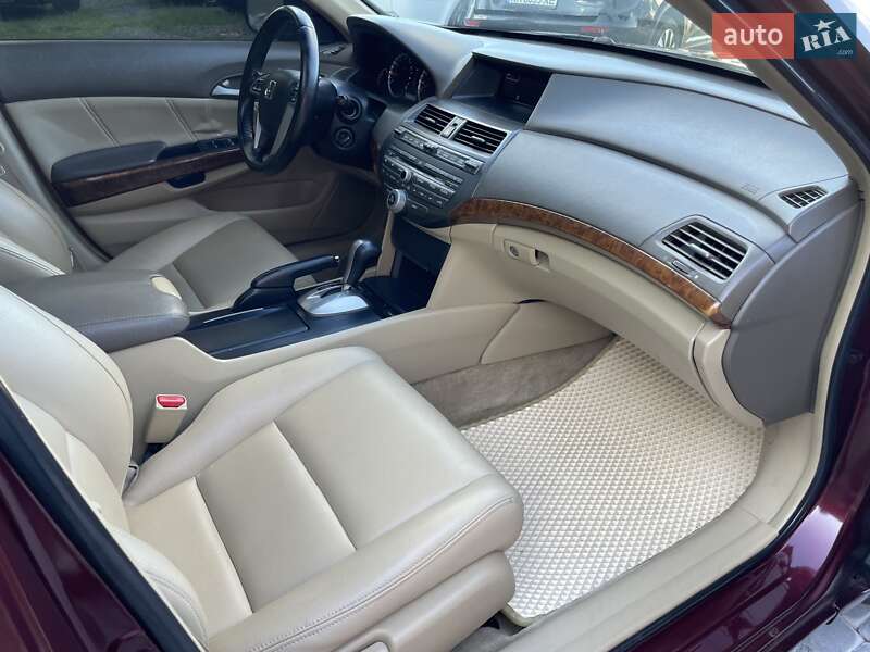 Седан Honda Accord 2008 в Виннице