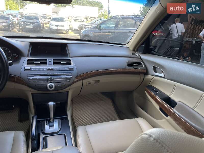 Седан Honda Accord 2008 в Виннице